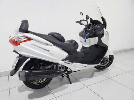 DAFRA MAXSYM 400i 